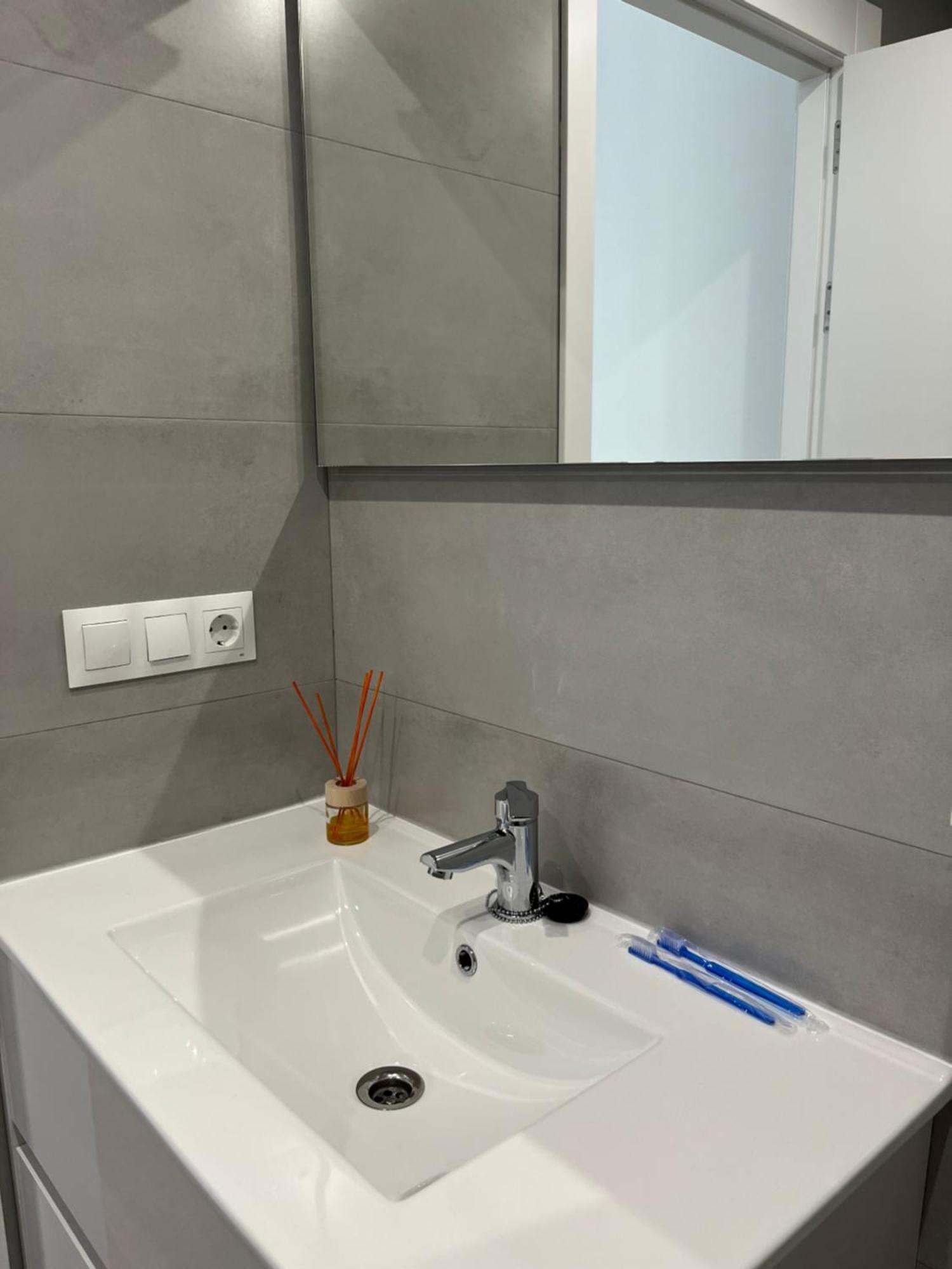 Apartamento Puerta De Burgos Vut09605 المظهر الخارجي الصورة